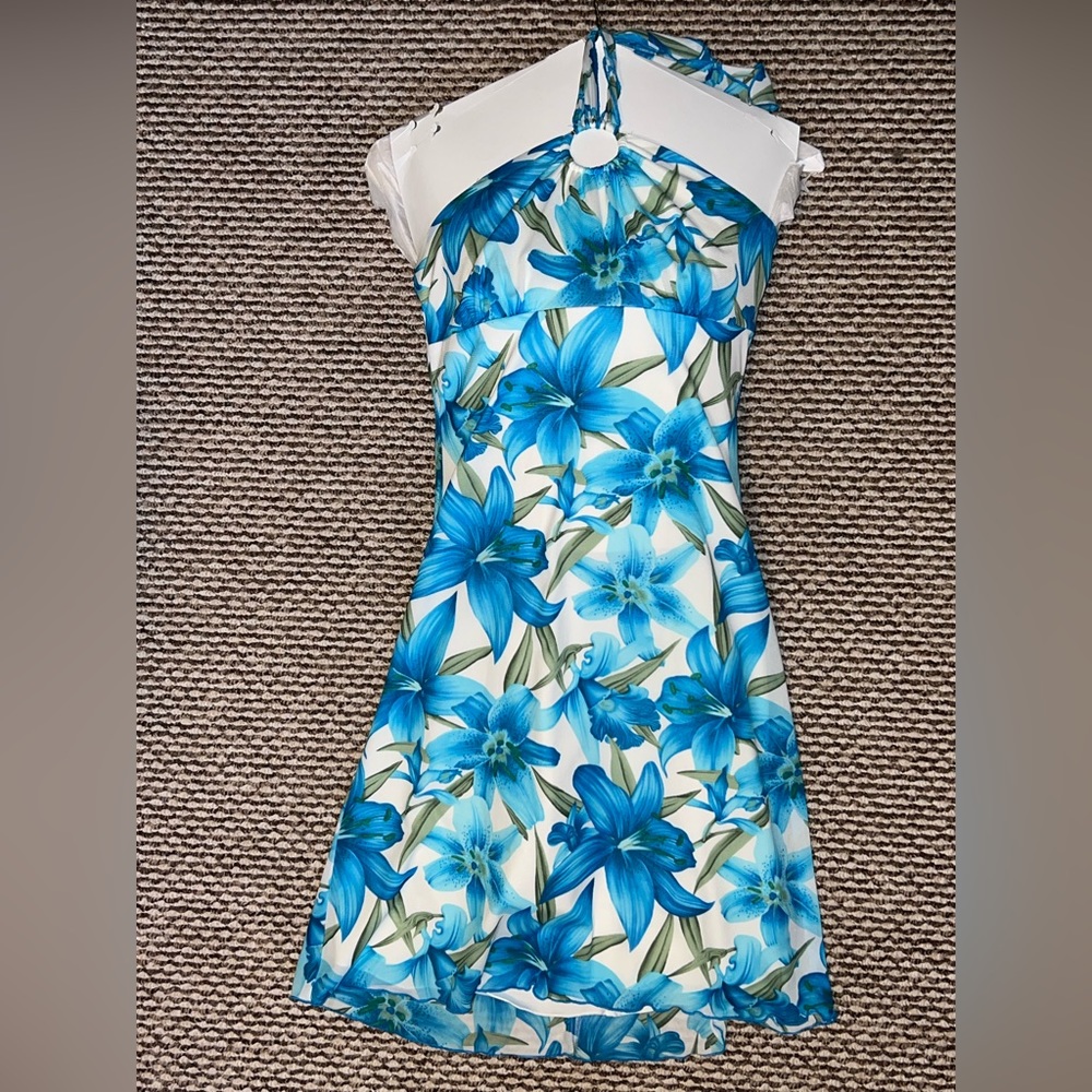 Speechless Dress - Size M - Blue Flowers with Green Leaves